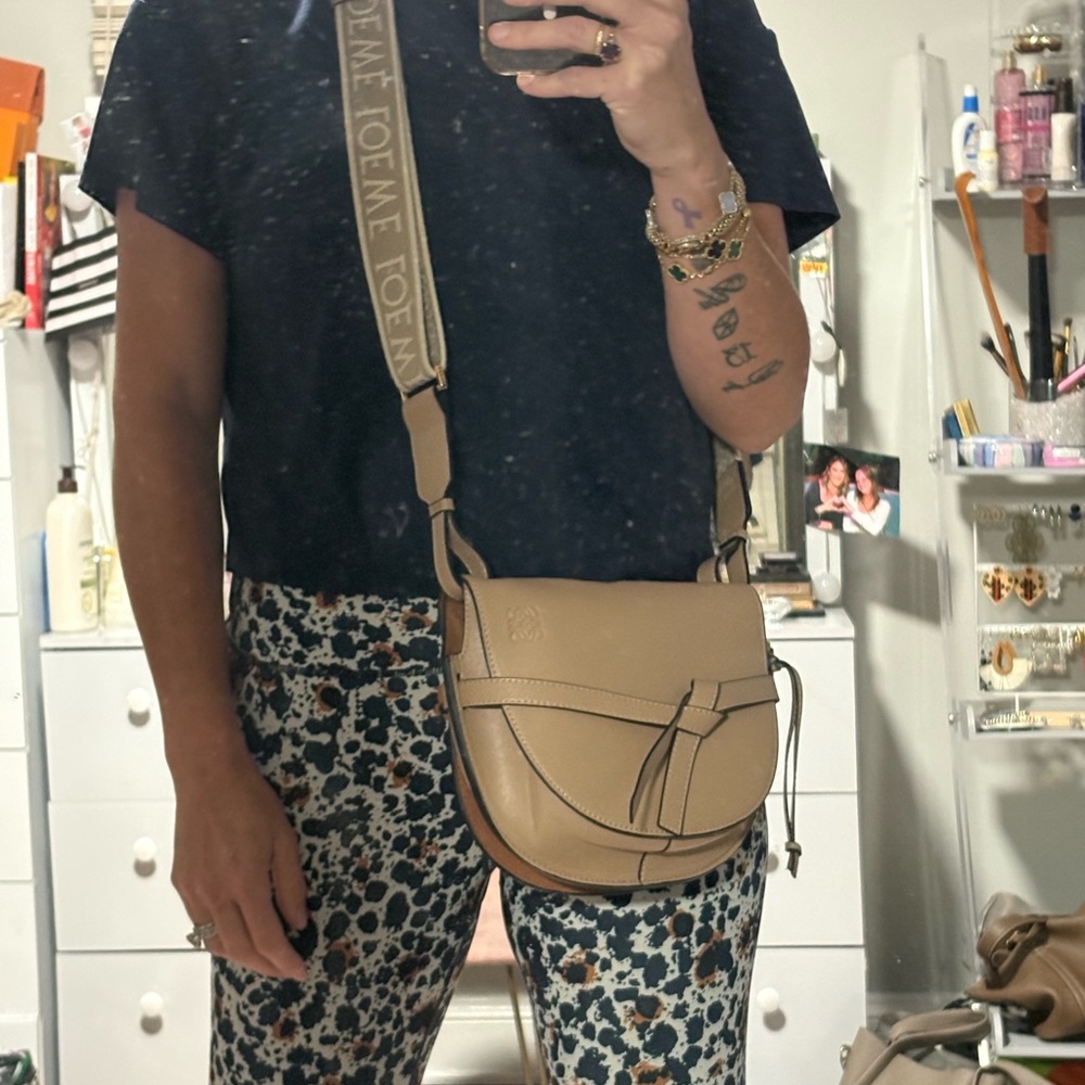 Elegant Tan Crossbody Bag